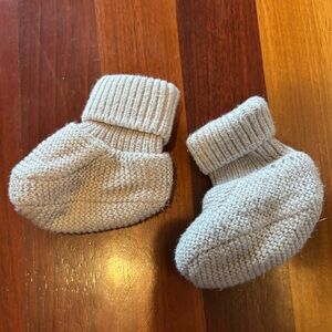 H&M knit baby booties